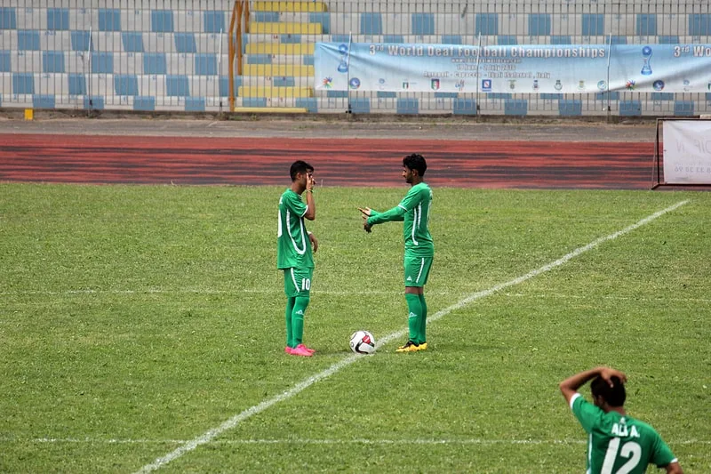 Khái niệm Kick off trong bóng đá là gì?